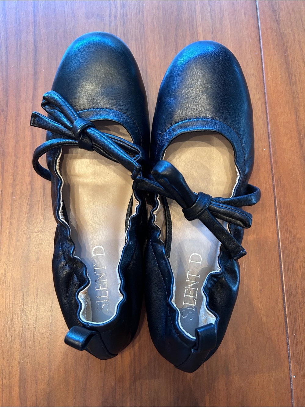 Black Bow Leather Ballet Flats - Women's 7.5